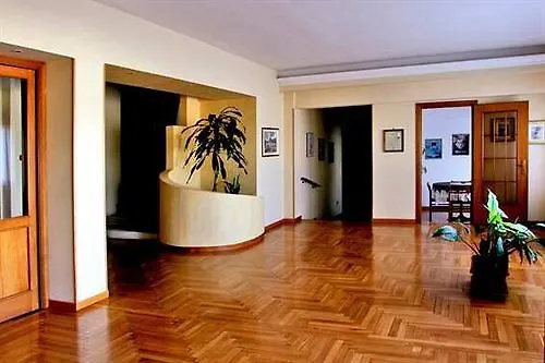 Hotel Casa Per Ferie Eremo Santa Rosa Da Lima Roma
